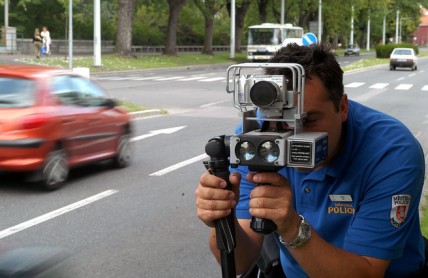 (Ne)přesnost automobilových tachometrů: Jsou přesnější, než byste čekali!