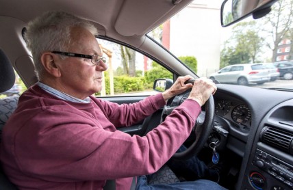 Hrozí zpřísňování vyšetření řidičů seniorů? Stačí, co už dnes máme?