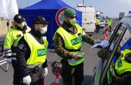 Řidiči a karanténa: Jak v těchto dnech řešit propadlý řidičák nebo STK?