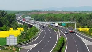 Dálniční známky v Evropě nezdražují, Češi si i tak připlatí