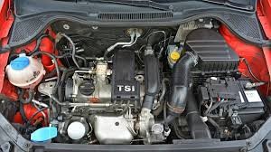 Jak jezdit s novými motory s turbem a přímým vstřikováním