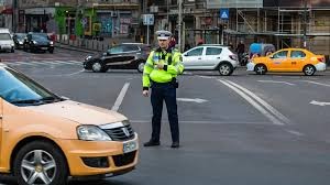 Řízení křižovatky policistou: Proč u toho lidi zmatkují?