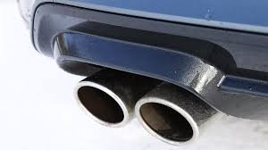 Automobilky mohou čelit ještě přísnějším emisním limitům, než očekávaly