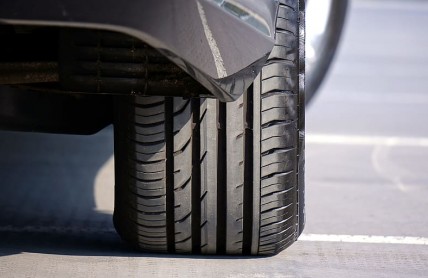 Odborníci radí, jak poznat, že už jsou pneumatiky na vyhození a nebezpečné pro další sezónu