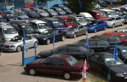 Koupili jste, nebo prodali auto? Poradíme, jak vyřešit přepis vozidla