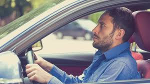 Předpisy, které řidiči nechápou a omezují i ohrožují ostatní