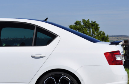 Automobily mají několik antén, nejenom pro příjem rádia