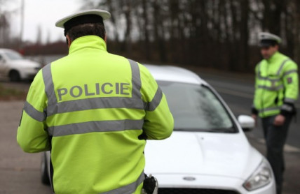 Převážíte přes hranice nad 20 litrů pohonných hmot? Porušujete zákon a Celní správa vám může zabavit auto
