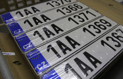 Motoristé by si mohli předem rezervovat registrační značku na auta