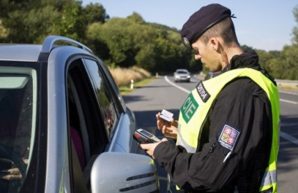 V Česku to řidičům projde, v zahraničí ne: Za jaké přestupky může na dovolené přijít pokuta?