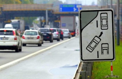 Zipování významně zrychluje provoz, ale spousta řidičů jej stále neumí