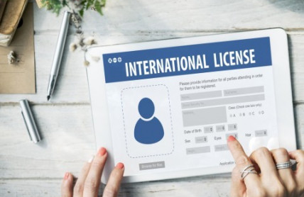 Jak vyřídit mezinárodní řidičský průkaz a kdy ho budete potřebovat?