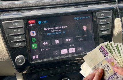 Platit daň z autorádia „zapomíná“ mnoho Čechů. Doufají, že se nic nestane, ale teď na ně číhá tučná pokuta