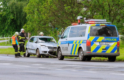 Kdy volat k potížím na silnici policii? Zdaleka nejde jen o výši škody