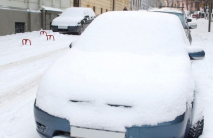 Největším nepřítelem řidiče v zimě není sníh, led ani sůl. Voda je to, na co si dávat skutečný pozor