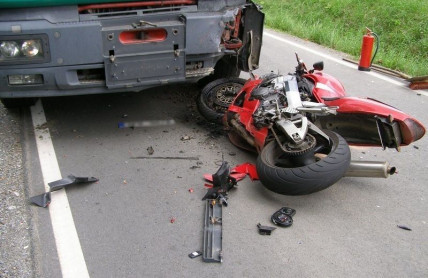 Jezdí rychle, proto bourají. Bilance nehodovosti motorkářů za 12 let ukazuje pravdivou realitu. Která místa jsou nejnebezpečnější?