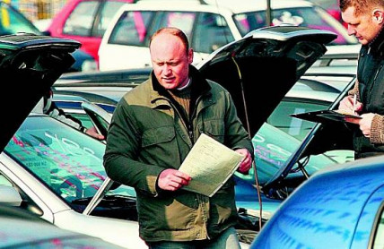 Kontrola škod a najetých kilometrů: Jak prověřit ojetinu