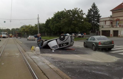 Nástraha v povinném ručení. Nabourat někomu veteránské auto může přijít hodně draho, bez znalců se odhad škody neobejde