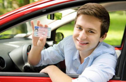 Od září nové předpisy pro řidiče: Změny jsou zásadní, teď můžete přijít o řidičák, hned jak sednete za volant