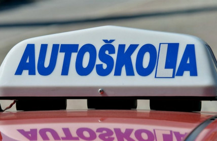 Tohle jsou nejtěžší otázky z autoškoly. Pouze polovina lidí na ně odpoví správně