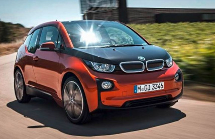 Výhodný nákup, nebo past na peníze? Jak kupovat elektromobil z druhé ruky