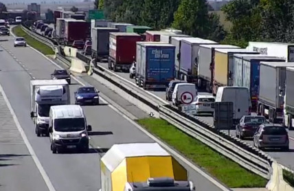 Z pohledu řidiče D1 konečně bez kolon. U Brna má 6 pruhů, další omezení však přijdou na podzim