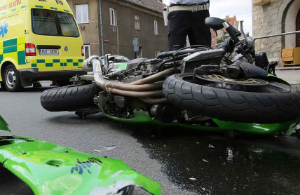 Jedna motorka, tisíc rizik: Co by měl vědět každý řidič auta o chování motorkářů