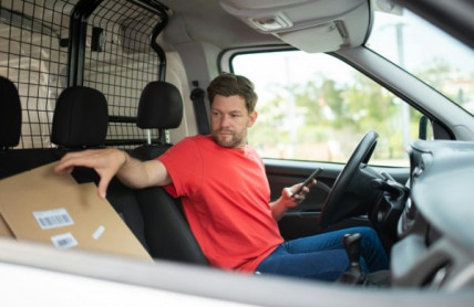 Řidičů je málo. Kurýrní auta, dodávky, autobusy ani kamiony nemá často kdo řídit