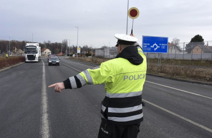 Nejen mobily! Tento týden jde policie v Česku po všem, co řidiče rozptyluje