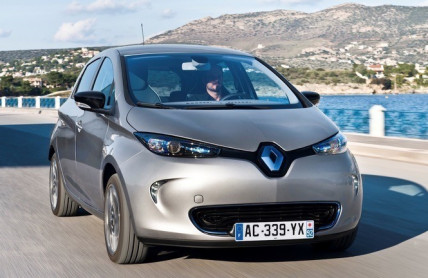 Kupujete ojetý elektromobil a spoléháte na jeho jednodušší techniku? Prověřit ho musíte stejně jako každé jiné auto