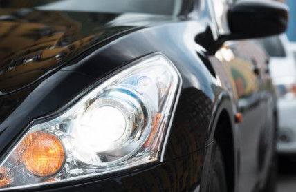 Parkovací světla: Řidiči v tom mají zmatek a dodnes nevědí, jak je správně používat