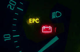 Co dělat, když svítí tato kontrolka? A proč to často není katastrofa?