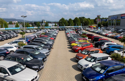 Téměř každá ojetina v bazarech je prý nehavarovaná. Realita ale vypadá jinak