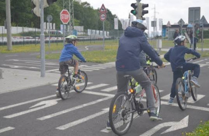 I cyklisté jsou řidiči, připomíná policie. Za alkohol i telefon jsou tvrdé pokuty!