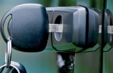Co s poškozeným autoklíčem? Oprava Vám ušetří peníze