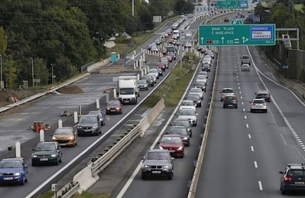 Řidiče v létě potrápí uzavírky. Na D1 možná padne rekord v koloně