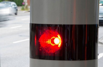 Toto je budoucnost radarů: Rozpozná obličej i každý škrábanec na autě
