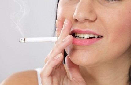 Kouření významně ovlivňuje zdraví zubů