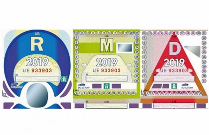 Dálniční známky 2019 vstupují v platnost. Ceny zůstávají, na dalších dálnicích n