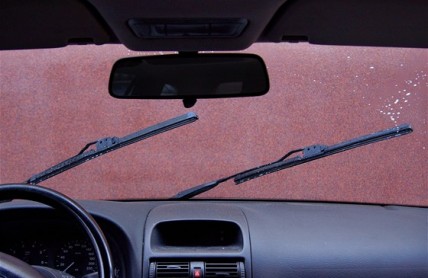 Stěrače jsou nejdůležitější bezpečnostní prvek vozu, servis zvládnete sami