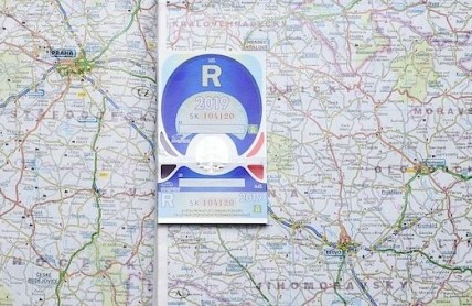 Dálniční známky budou za dva roky elektronické. Se zavedením pomůže Rakousko