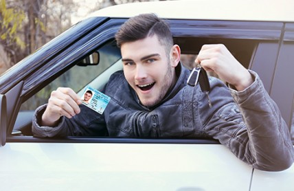 Řidičský průkaz: Jízda bez něj a jeho zadržení