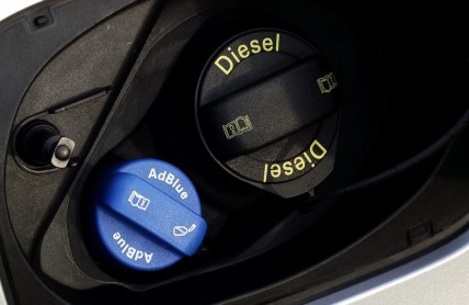 AdBlue: Na co je modré víčko nádrže u naftových motorů a jak ušetřit peníze?